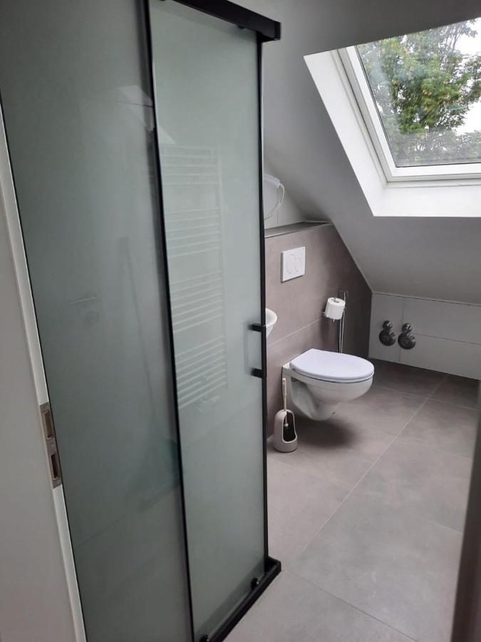 Ferienwohnung Apartment - Free Parking - Wifi - Kitchen Essen Esterno foto