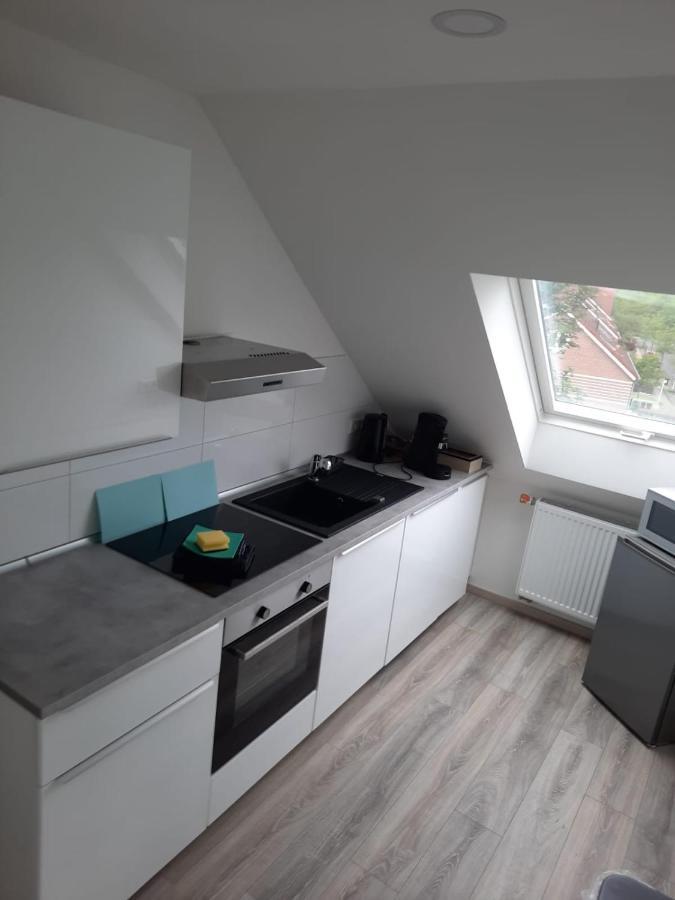 Ferienwohnung Apartment - Free Parking - Wifi - Kitchen Essen Esterno foto